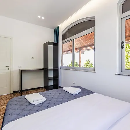 Shiroka By Pikhost *