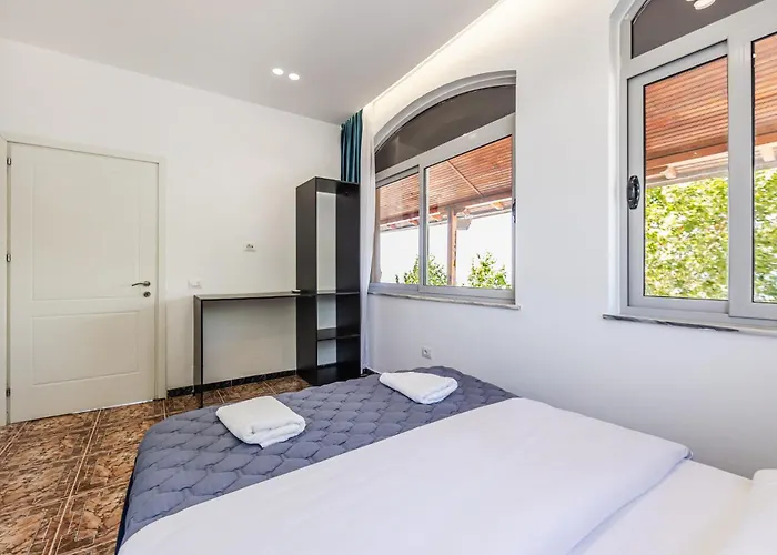 Shiroka By Pikhost *